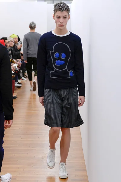 Look 28